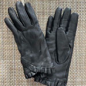 100% Genuine Leathers Gloves